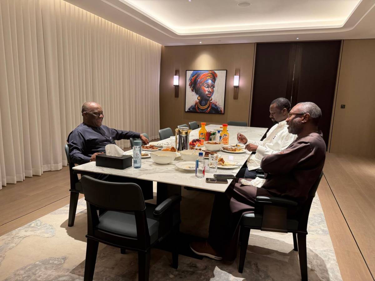Nigerian Billionaire, Abdul Samad Rabiu hosts billionaire, Femi Otedola for Ramadan Iftar at his hom...