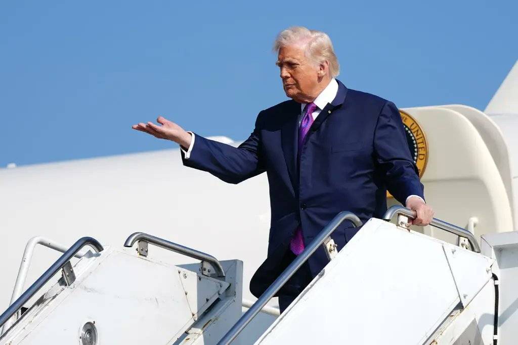 Trump directs U.S. government to declassify UFO and alien documents