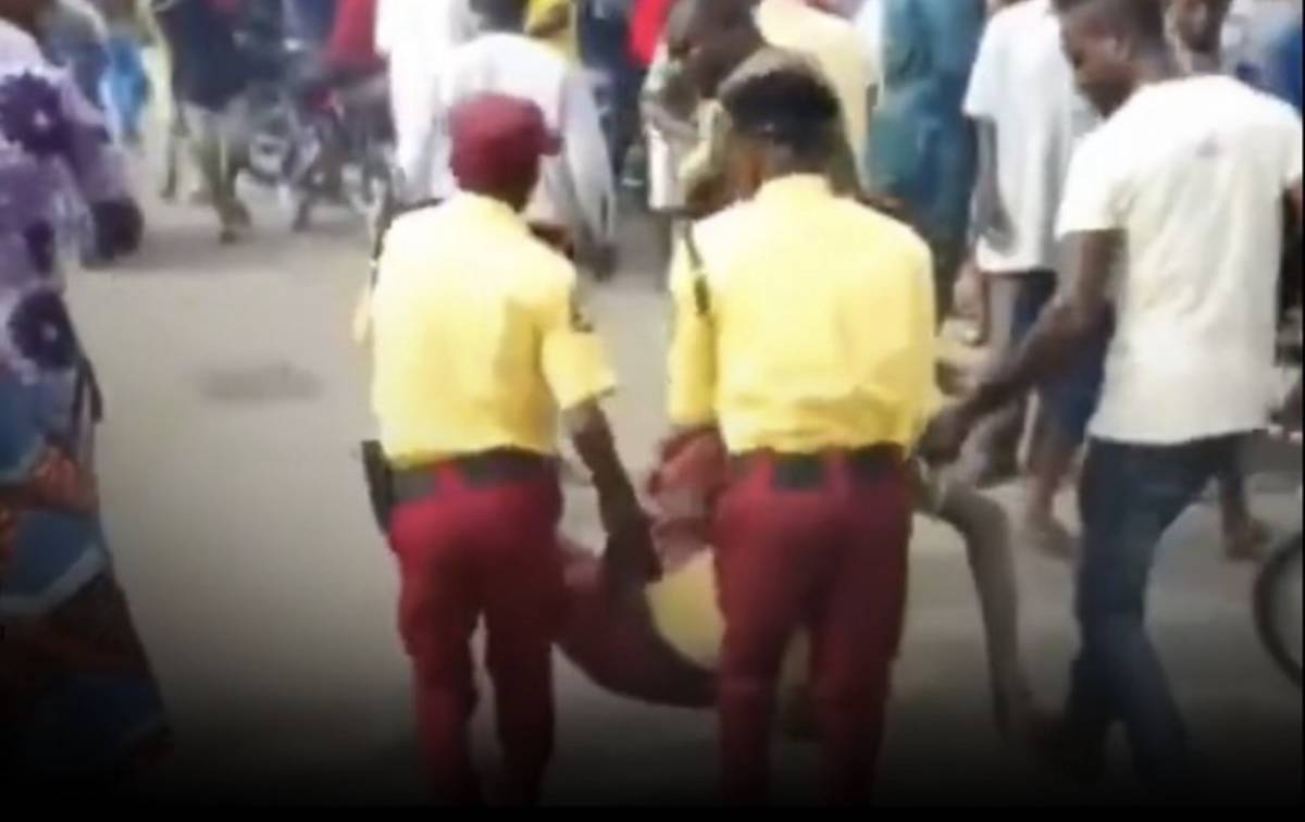 LASTMA Officer and Two Others Kill€d In Dangote Truck Crash At Badagry