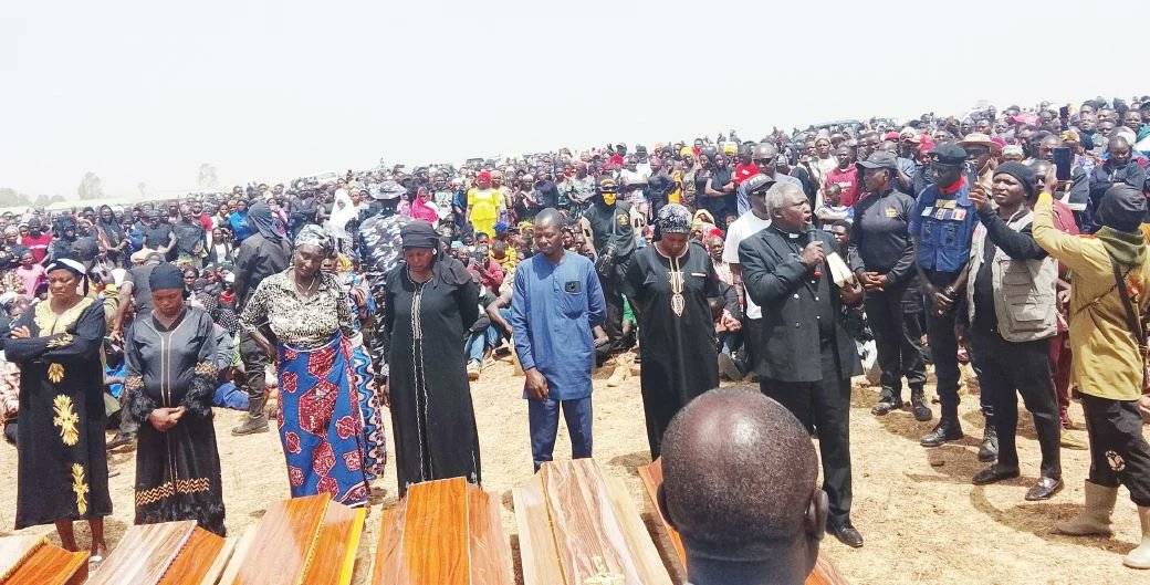 Plateau State Governor Caleb Mutfwang has directed security agencies to intensify operations and app...
