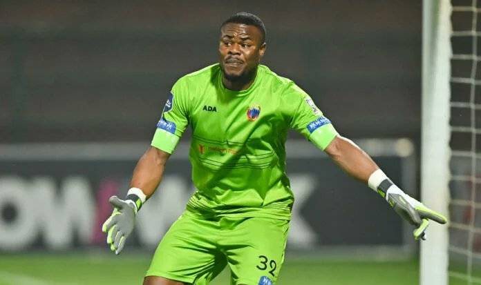 South African club, Kaizer Chiefs F.C. have reportedly revealed their interest in signing Super Eagl...