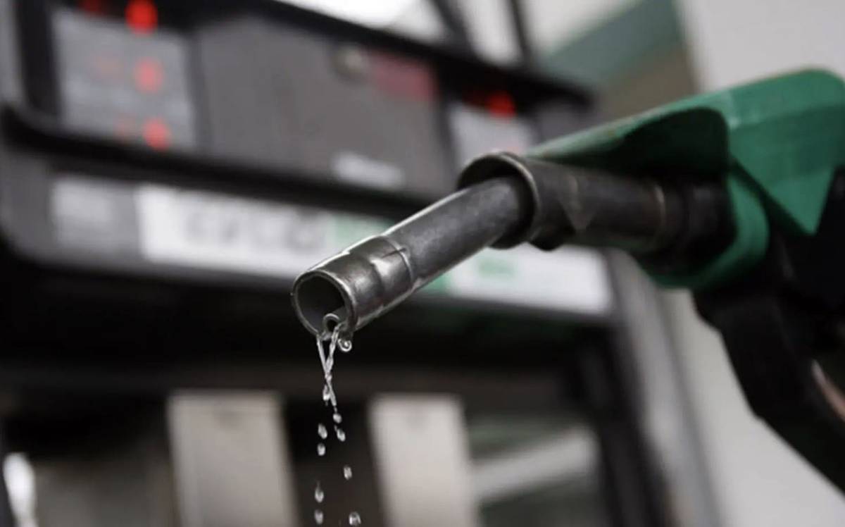 The price of Petrol Hits N960 in Abuja, N935 in Lagos as US/Israel vs Iran War Drives Up Prices in N...