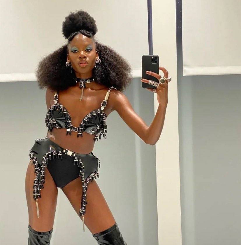 A picture of Senator Remi Tinubu's daughter has surfaced online after she encouraged women to dress...