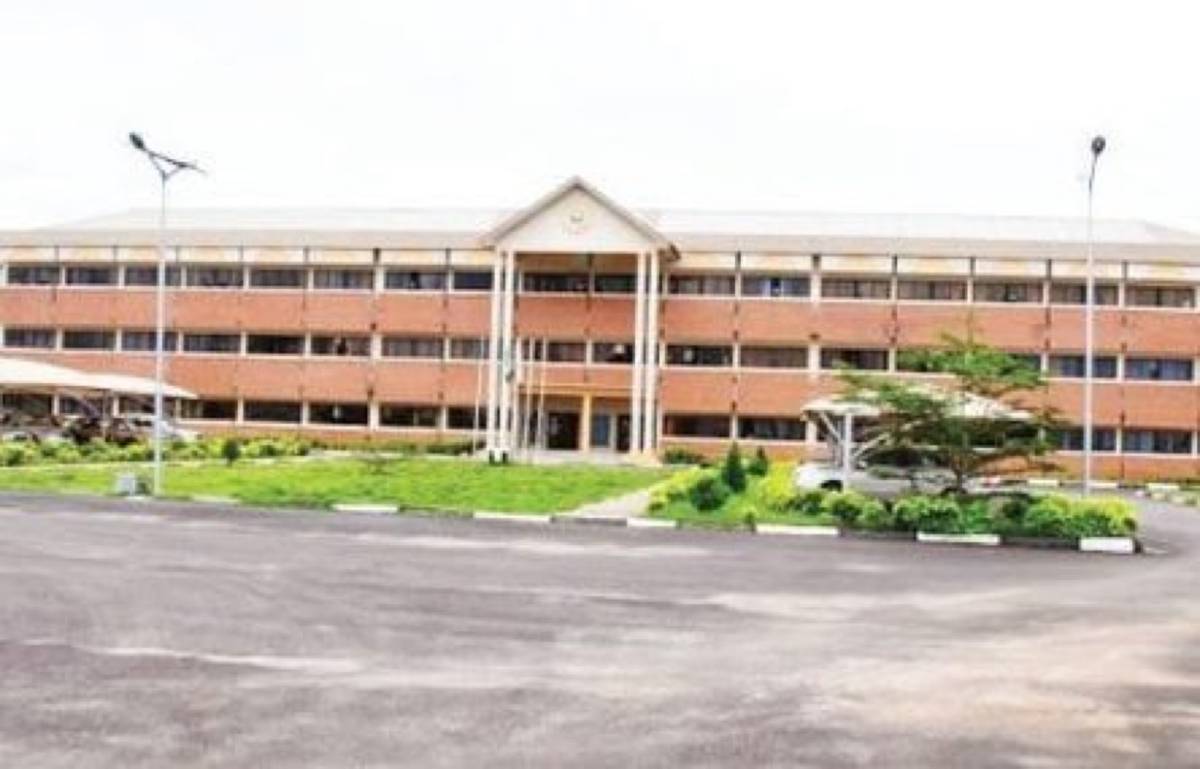 Osun State University (UNIOSUN) has finally received full accreditation to graduate its own doctors,...