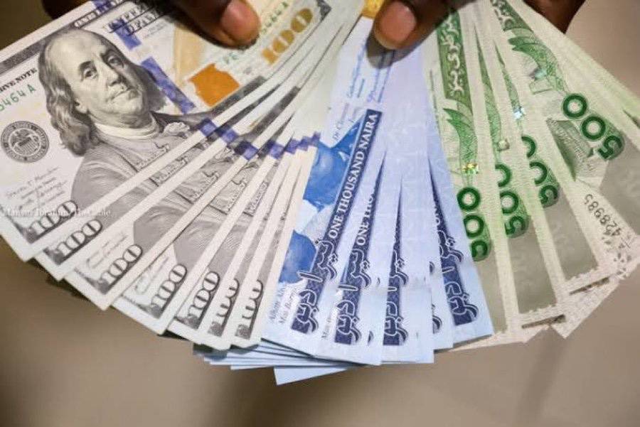 Naira appreciates to ₦1,376 per dollar at official market