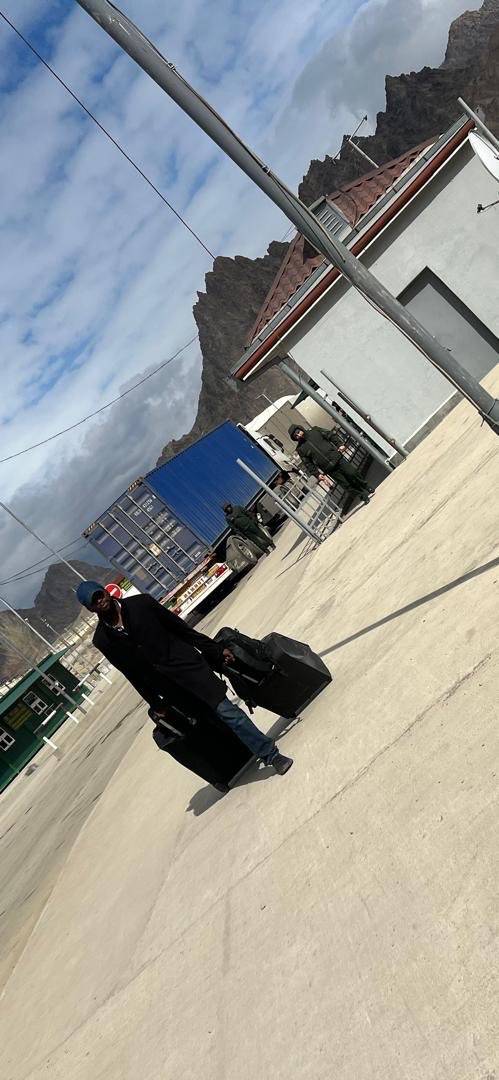 Photo of Nigerian leaving Iran via the Armenia border with the help of the officials of the Nigeria...