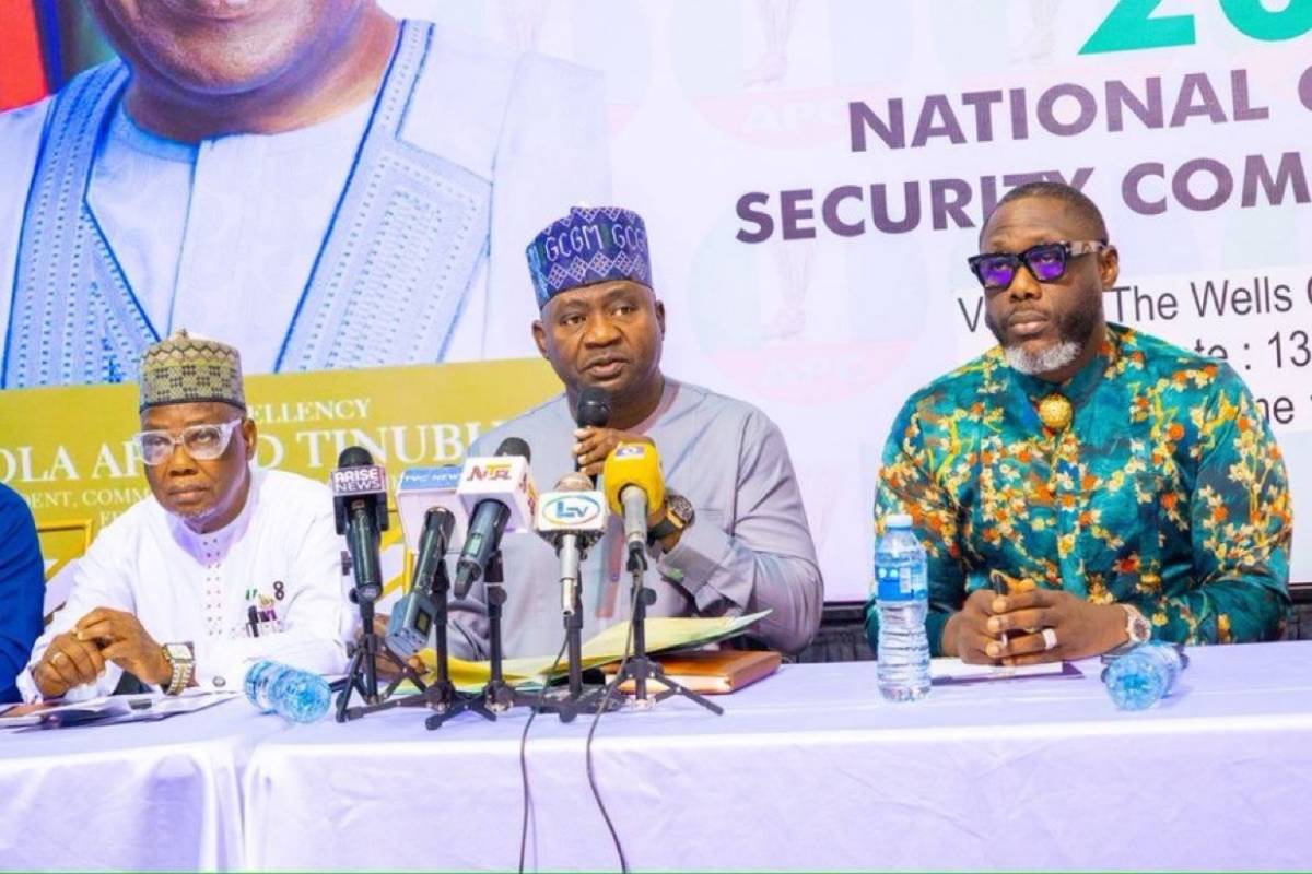 Minster of Defence, Christopher Musa chairs APC convention security panel, promises safety of partic...