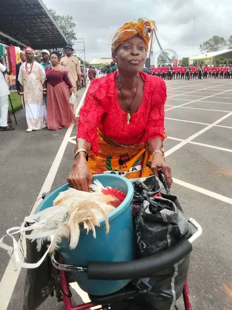 A 74-year-old woman, Madam Grace Okafor, on Tuesday brought a live fowl as a present at the inaugura...