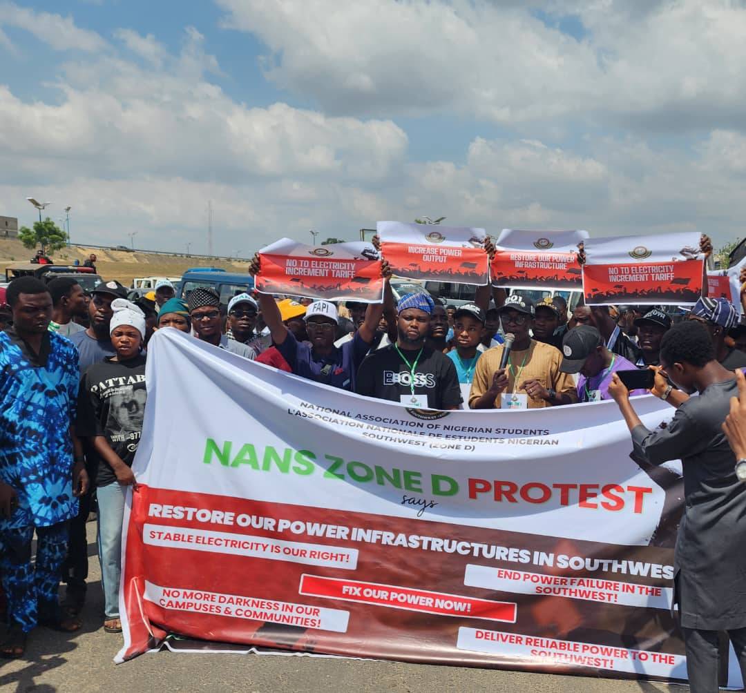 The National Association of Nigerian Students, South-West Zone D, today held a peaceful protest in O...