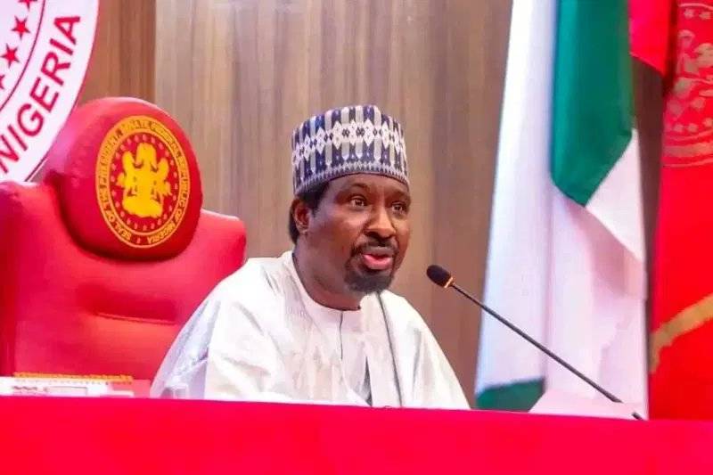Deputy Senate President, Senator Barau Jibrin (APC, Kano North), has felicitated with Muslims across...