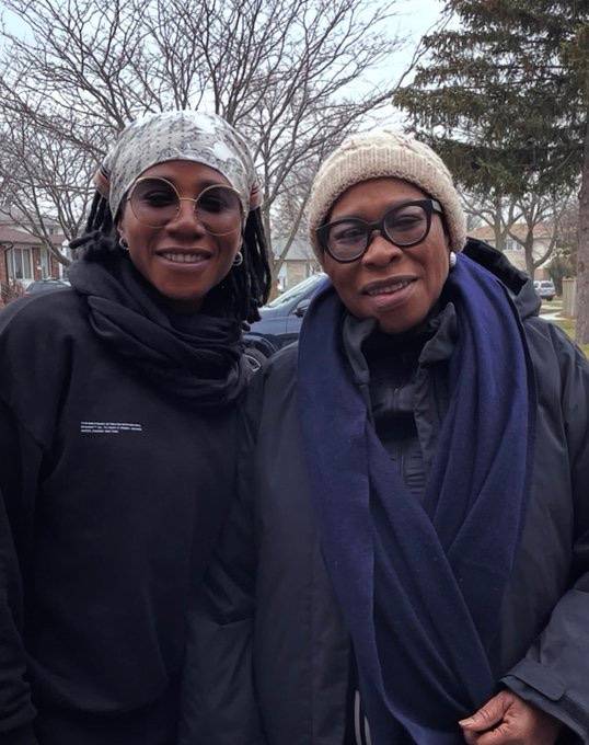 Nigerian singer Asa loses her mom 🕊️🕯️