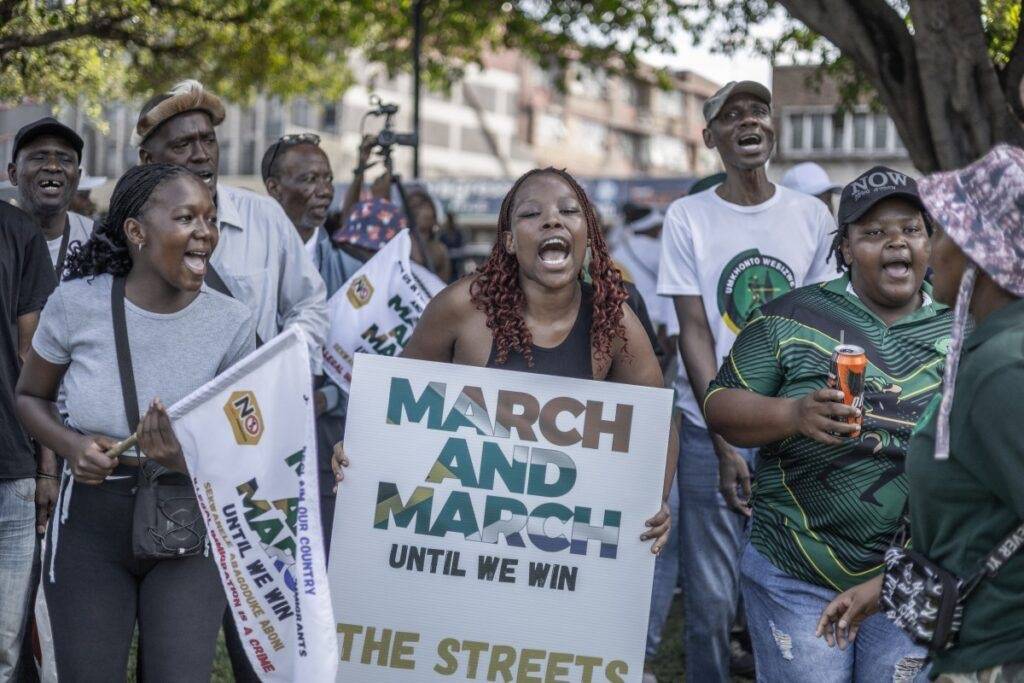 South Africans protest against Nigerians ๐ณ๐ฌ, Pakistan, Bangladesh, Mexico, and other countries, blam...