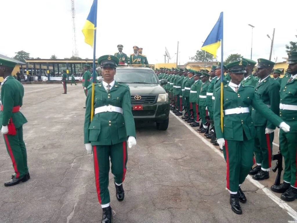 18 senior Army officers retire after 35 years of service