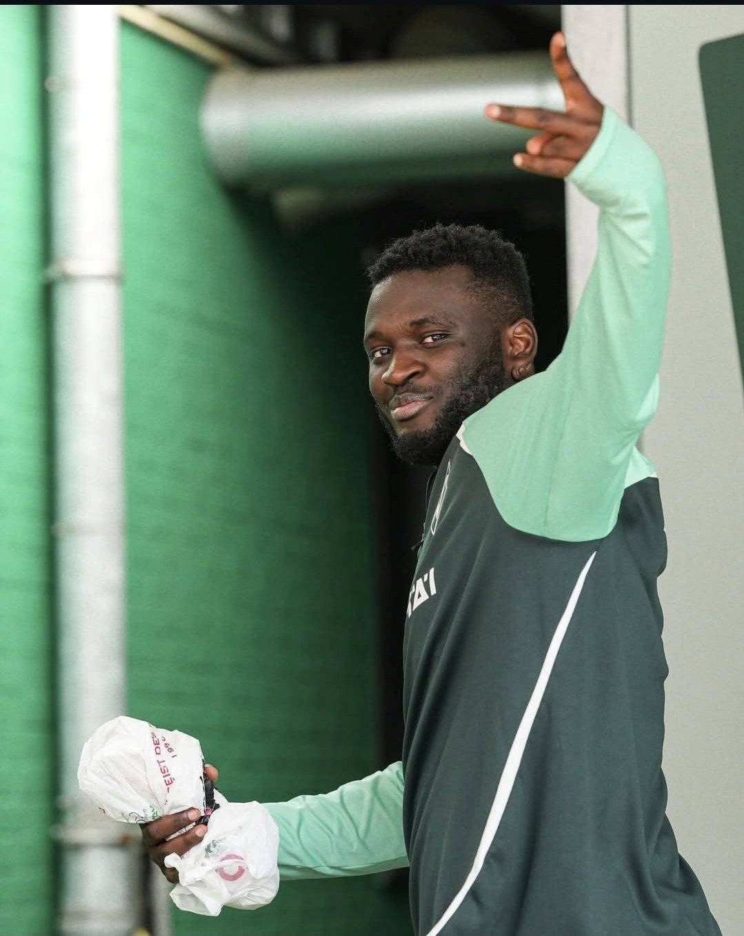 Victor Boniface returns to Werder Bremen after rehabilitation at Bayer Leverkusen.
Come back stron...
