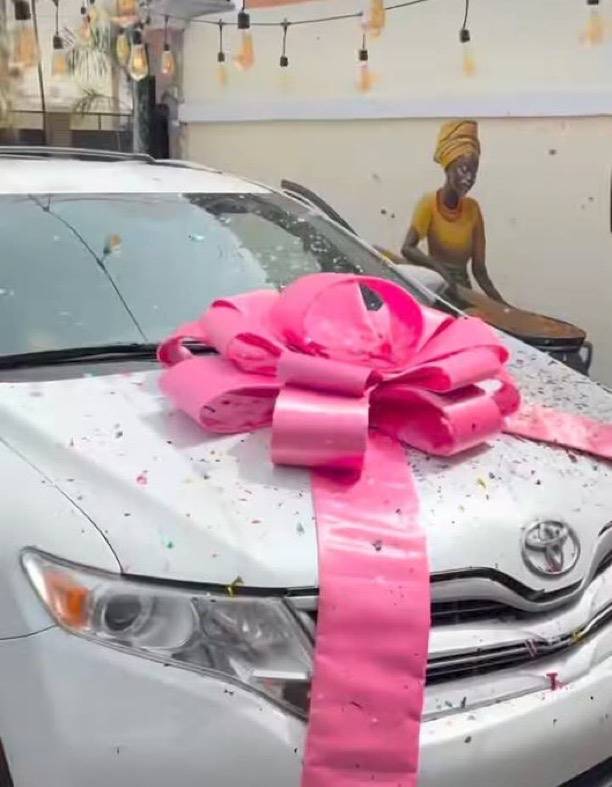 King Mitchy gifts her Mom a new car 🚗 🎉💯