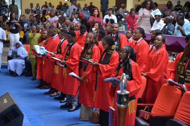 The Medical and Dental Council of Nigeria (MDCN) has issued a stern directive to newly qualified med...