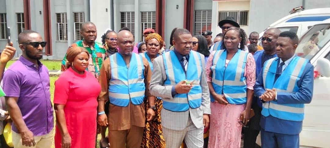 Abia State Government unveils ambulances to reduce maternal and newborn d€aths in the state