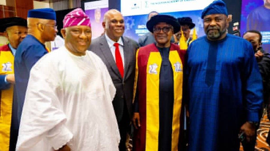 Alhaji Aliko Dangote has been inducted as an Honorary Fellow of the Nigerian Academy of Engineering.