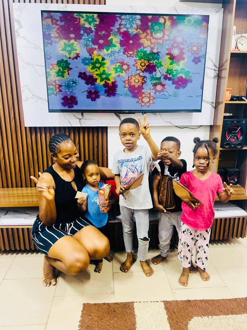 We are happy people 😊
Kindly follow 🙏