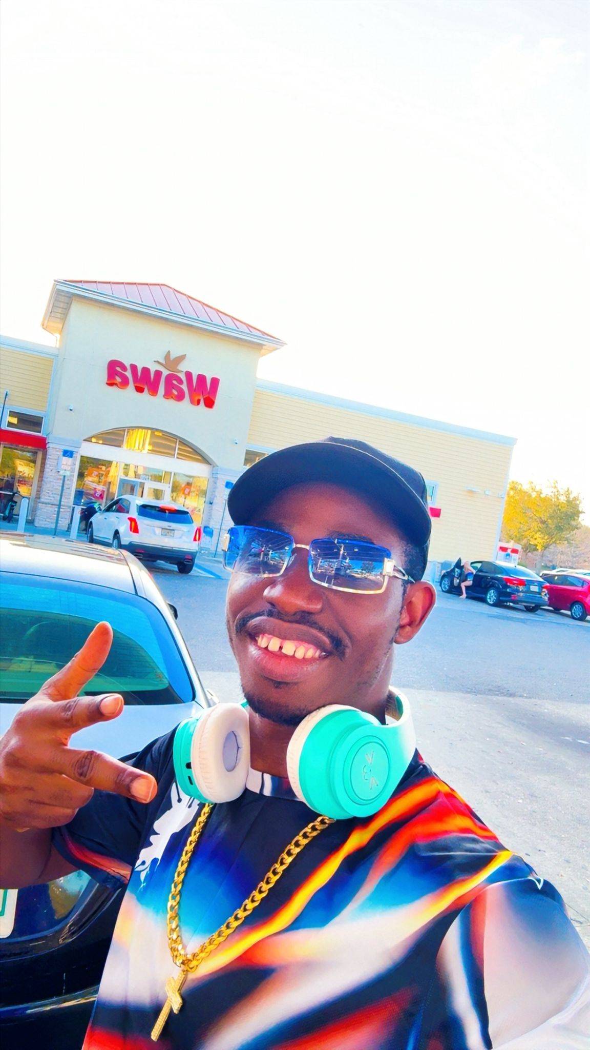 Happy Sunday to You All. #Avuncularstudio #AvuncularSport #AvuncularsServices #AvuncularsProduction...