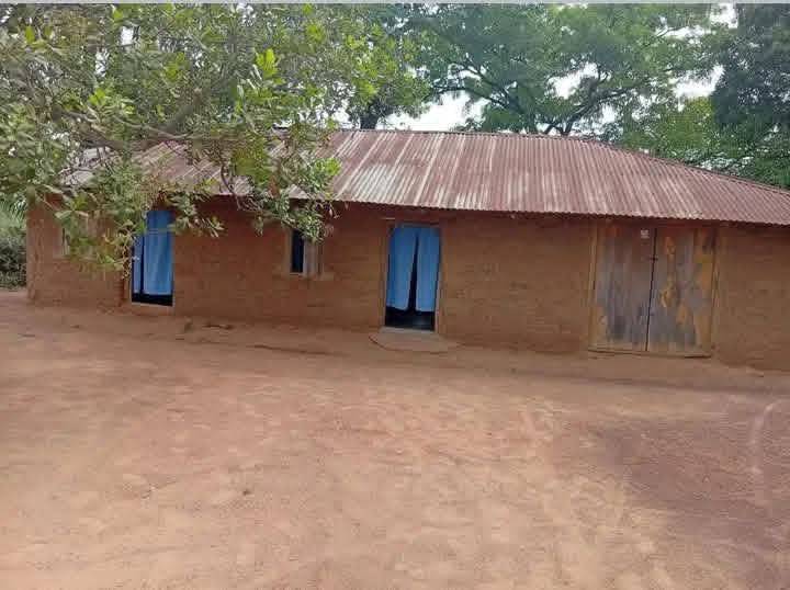 A health care centre spotted in Ebonyi state, those people have a Senator, House assemblies both st...