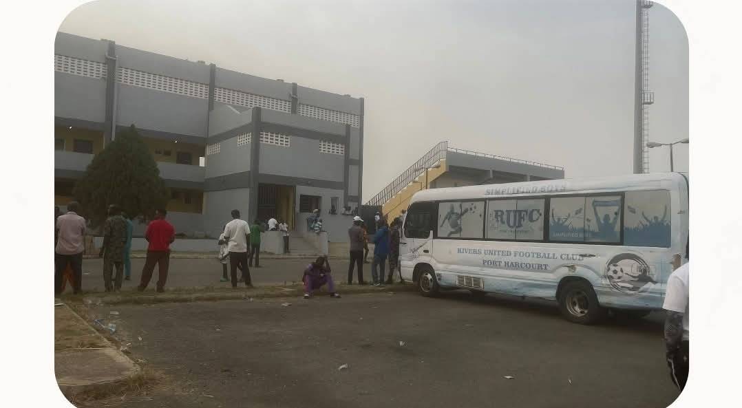 JUST IN: After a late equalizer, Kwara United supporters attack match officials and take Rivers Unit...