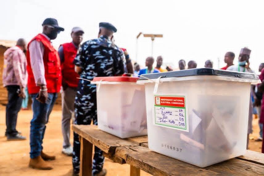 The EFCC sends out agents to keep an eye on the FCT Council elections.
#Nigeria