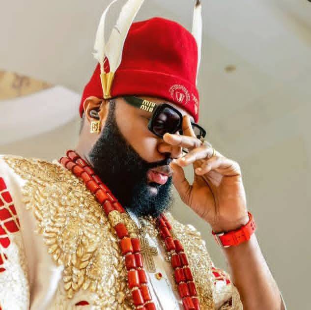 This is the latest money💰 man in town, Abeg where this guy dey see money?.
Doings na water💧
Emeka...