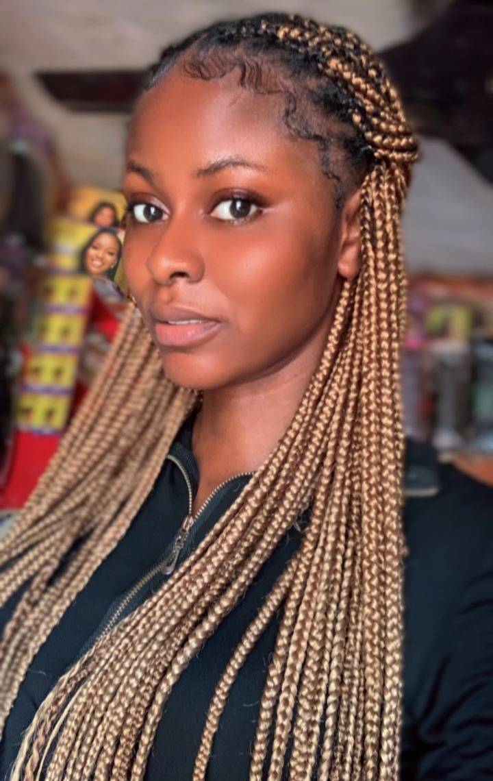 Me: I wonβt post today.
Also me 5 minutes later: GAM GAM! ππ
Abeg, the spirit of posting is stron...