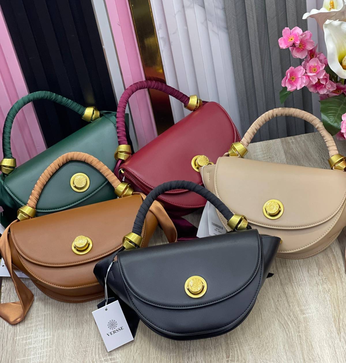 *Versse ποΈ
Available in store ππ
Delivery Service π Nationwide