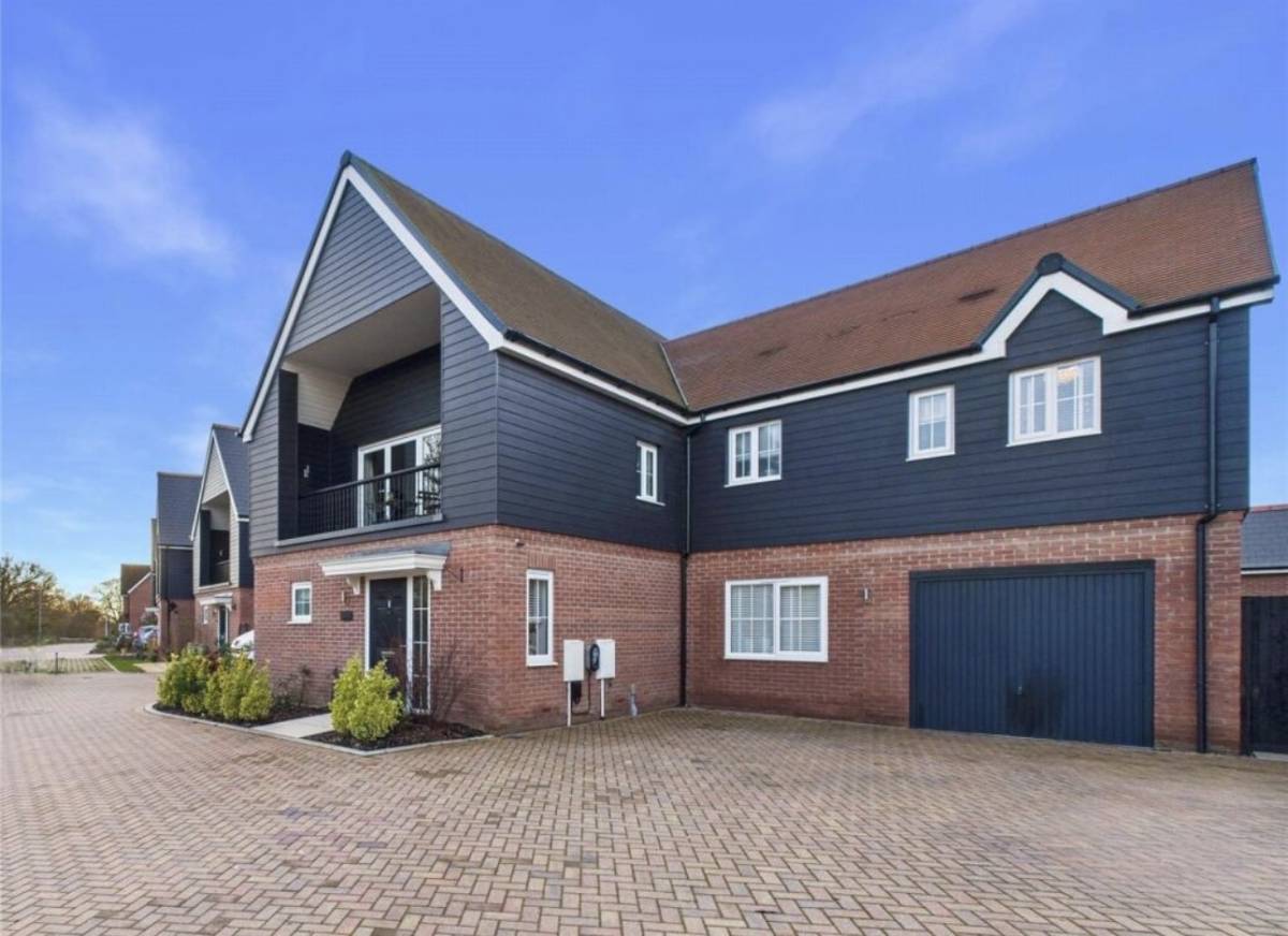 This stunning home is conveniently located in the charming village of Great Leighs, on the outskirts...