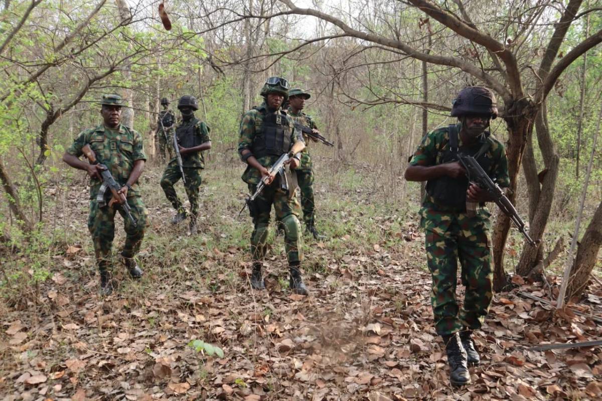 Nigerian Army kill suspected terrorist in Benue raid, recover rifles