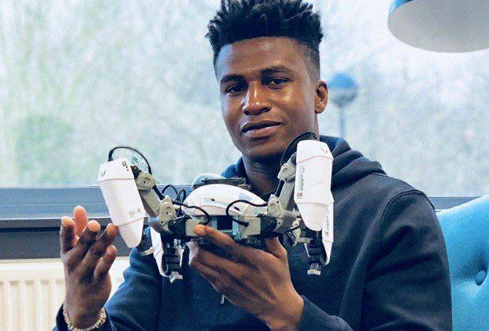 This Nigerian 🇳🇬robotics genius,Silas Adekunle, built a gaming robot that became a worldwide sensati...
