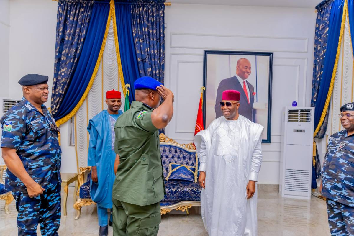 Akpabio Decorates Police Aide
President of the Senate, Godswill Akpabio decorates his long standin...