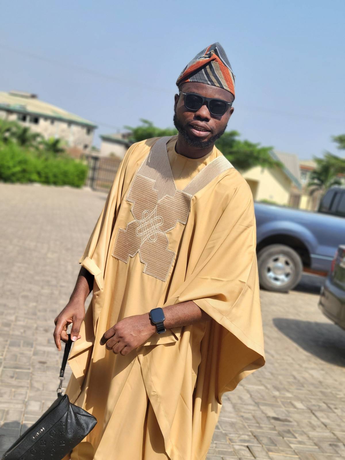 Hello fellow Egrets (English for Lekeleke) ๐
Let's connect before the noise makers arrive ๐