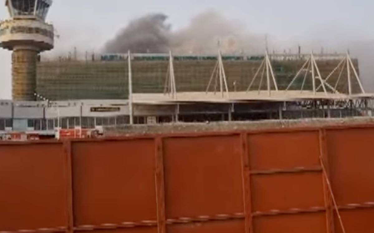 BREAKING: FAAN closes airspace, says fire started at Lagos international airport server room 

The F...