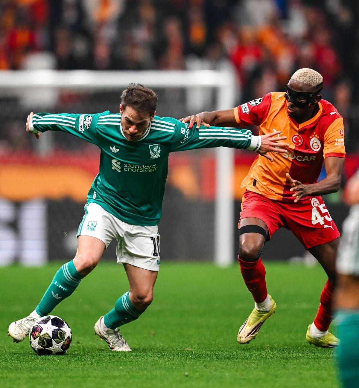 Liverpool defected in first leg of the championship league