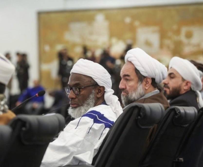 “Lucky soul, he died in jihad” – Sheikh Gumi reacts to Ayatollah Khamenei’s death
𝗔𝘀 𝗜𝗿𝗮𝗻 under Aya...