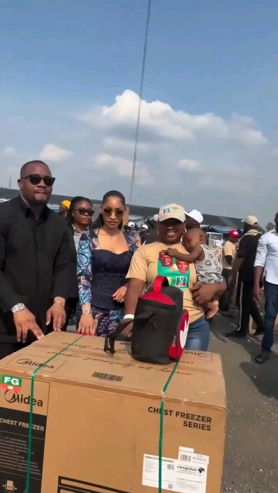 “God Will Bless You, Tinubu. I Will Vote For You. My Children And Family Will Vote For You.”
—Woma...