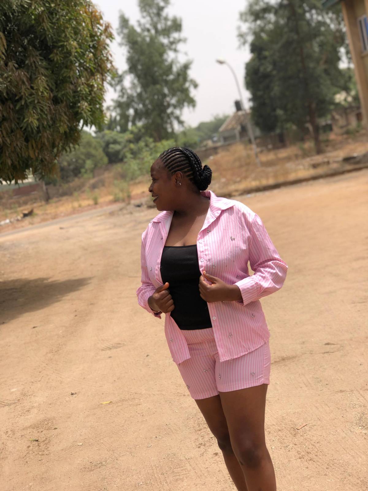 Happy New Month
Still on positive mindset for Nigeria. ♥️♥️