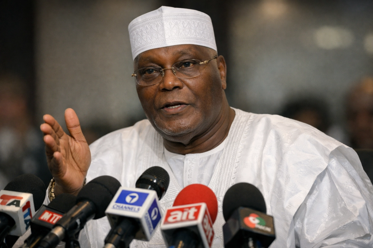 Atiku Challenges Tinubu: Nigerians Live on Income, Not Just Petrol Prices https://naira.blog/atiku-...