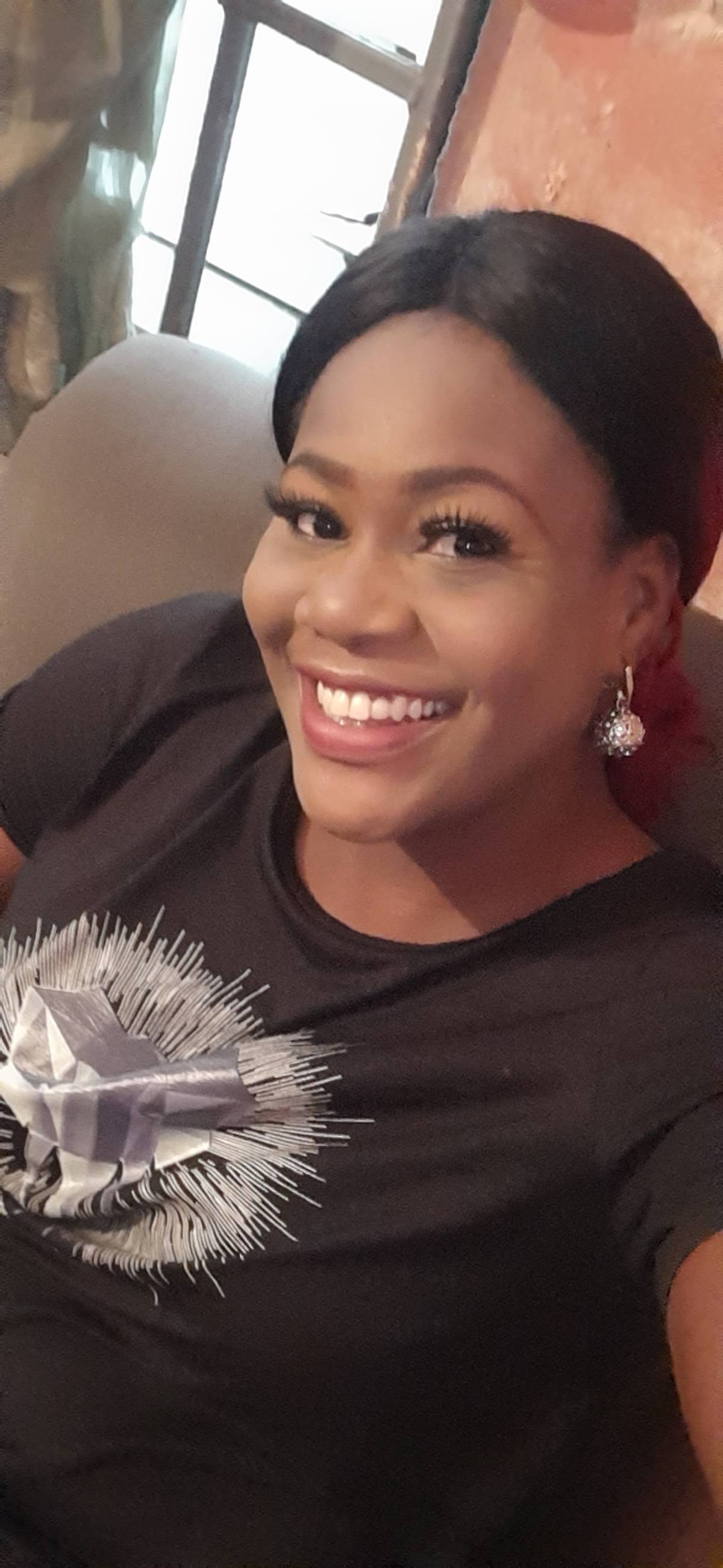 Happiness is free,keep smiling #uyoctiy #lekeelekee