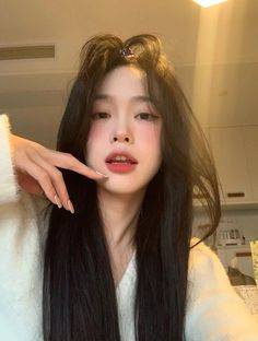 Anneyong ♡
How are you guys doing? 💗
