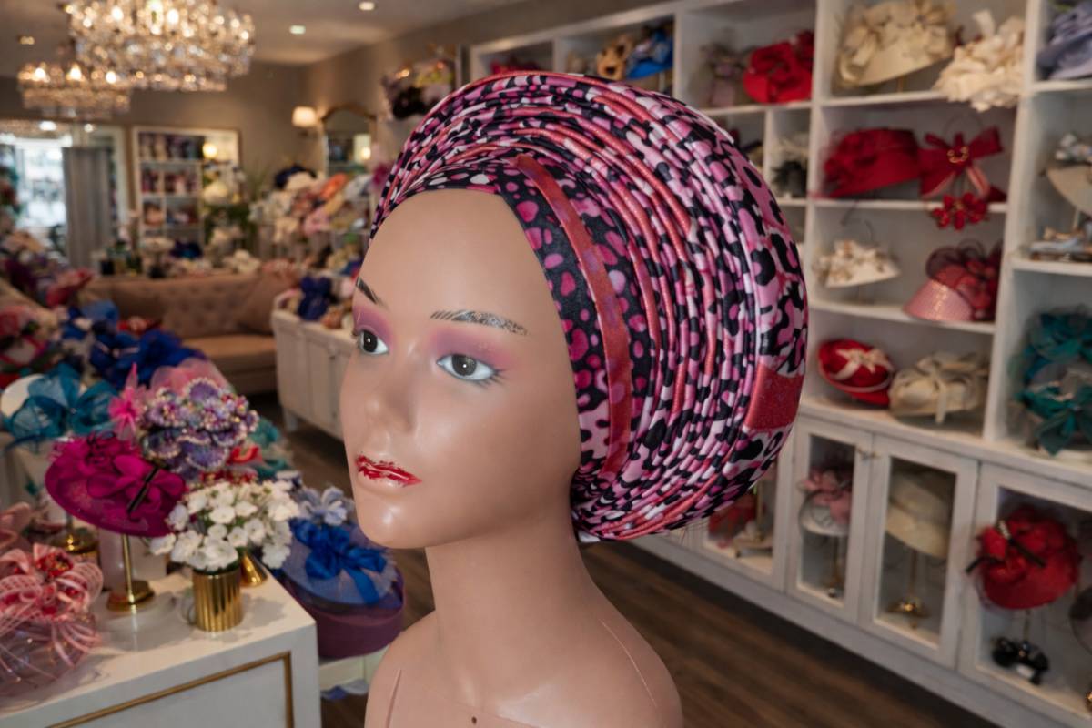 Auto Gele made with Ankara @DMHats Concept
Need one click here👇👇
wa.link/d5wm...