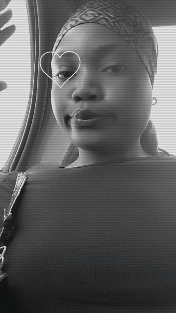 If you want to live a happy life, tie it to a goal, not to people or things.
Selflove..
🥰🥰