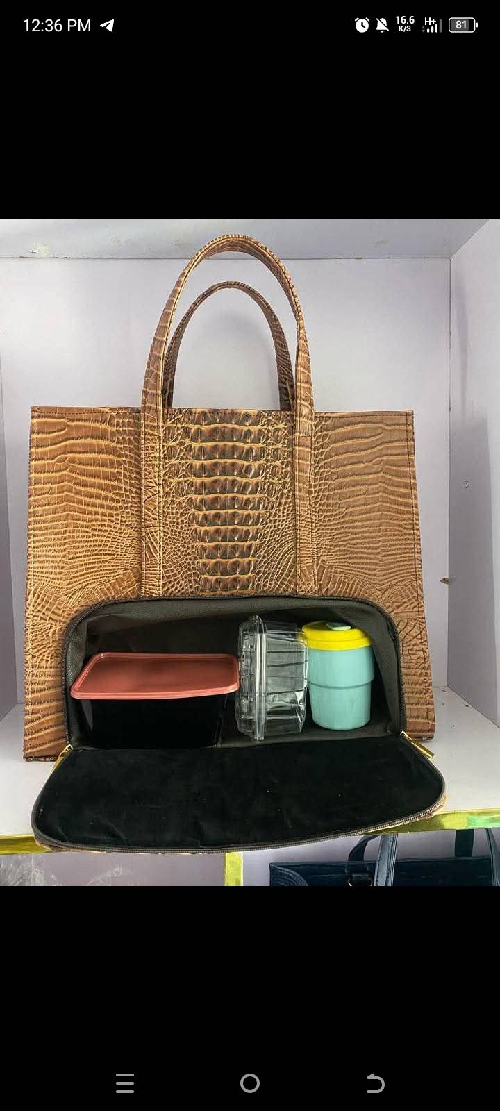 Happy Sunday beautiful people, it's a new week to patronize my business, I make beautiful handbags,...