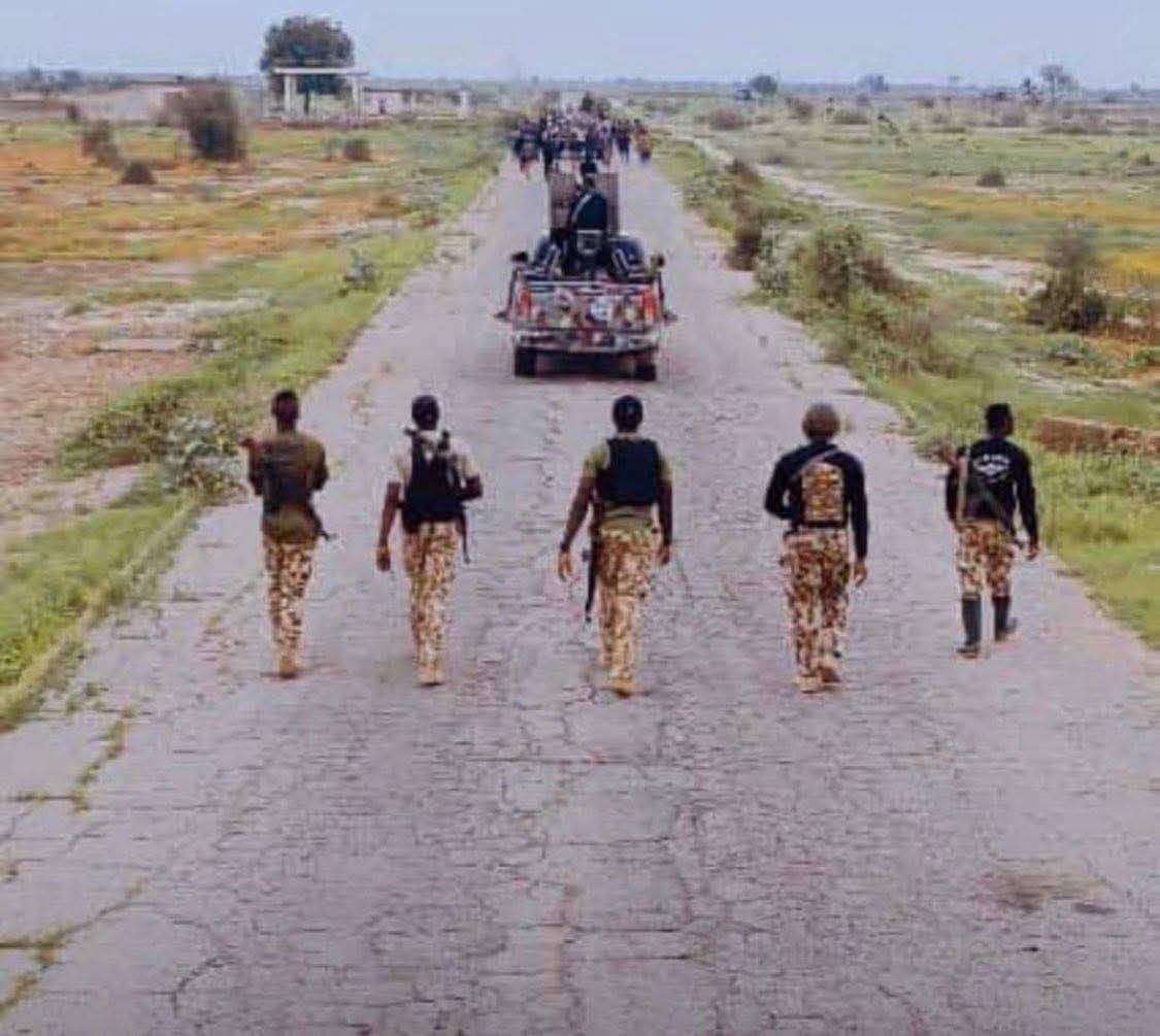 Have you prayed for a soldier today?
God bless the Nigerian Troops. ๐ณ๐ฌโ
#ThankASoldier
#ForGodAnd...