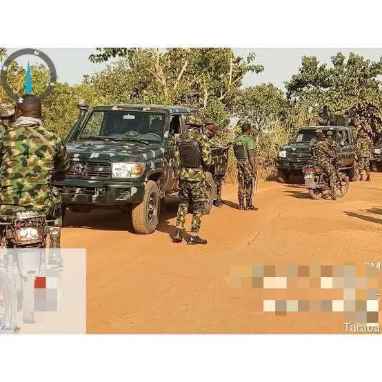 BREAKING: 🇳🇬 Troops in Okoloke foiled a kidnap attempt along Okunran–Okoloke road, Yagba West LGA, K...