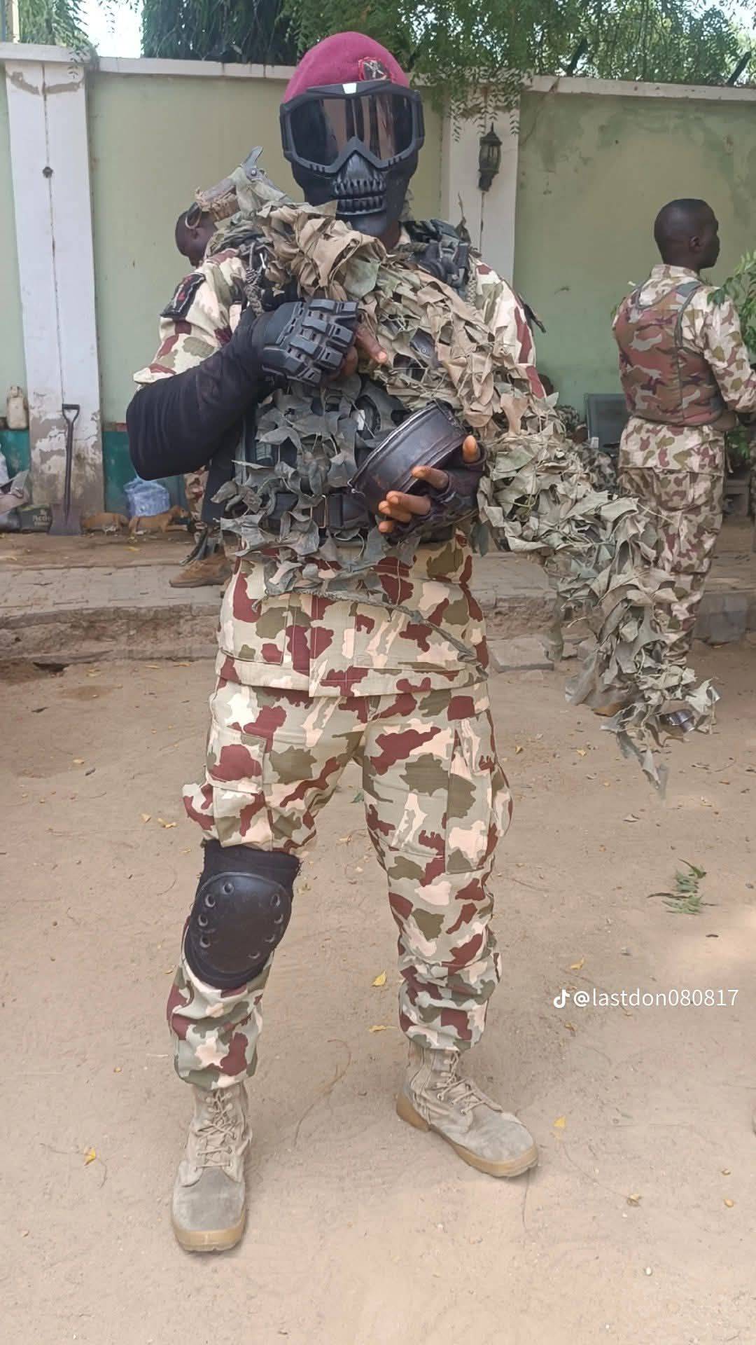 π³π¬π³π¬ As Soldiers, we are out here holding down the red lines 4 you the good citizens of the Federal...