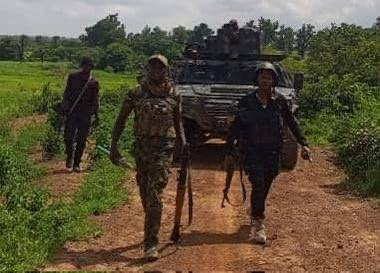 ARMY INTERCEPTS GUNRUNNERS IN TARABA, RECOVERS AMMUNITION, CASH
๐ณ๐ฌ๐ Troops intercepted suspected...